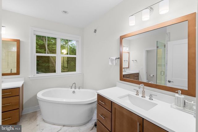 9501 WILDOAK DR, Bethesda, MD 20814