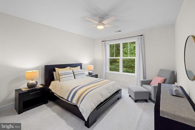 9501 WILDOAK DR, Bethesda, MD 20814