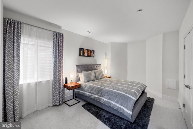 9501 WILDOAK DR, Bethesda, MD 20814