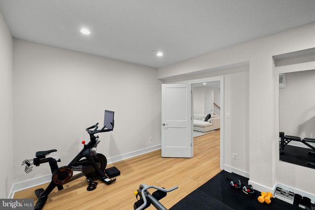 9501 WILDOAK DR, Bethesda, MD 20814
