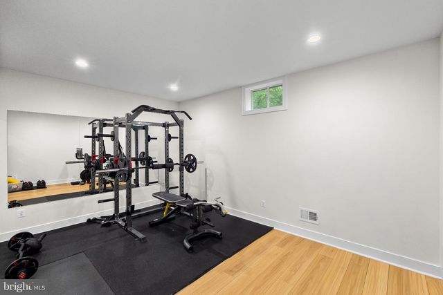 9501 WILDOAK DR, Bethesda, MD 20814