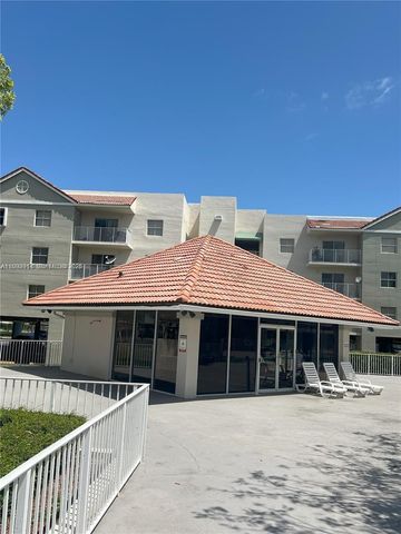 8240 SW 210th St 319, Cutler Bay, FL 33189