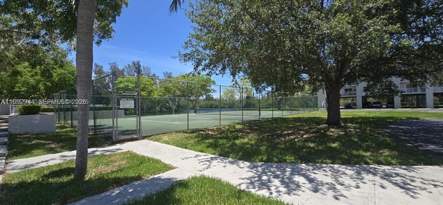 8240 SW 210th St 319, Cutler Bay, FL 33189