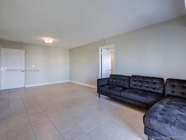 8240 SW 210th St 319, Cutler Bay, FL 33189