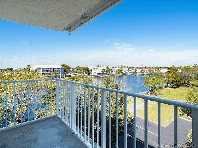 8240 SW 210th St 319, Cutler Bay, FL 33189