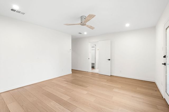 5826 Dumfries Drive, Houston, TX 77096