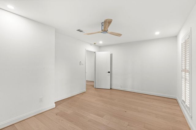 5826 Dumfries Drive, Houston, TX 77096