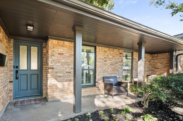 5826 Dumfries Drive, Houston, TX 77096