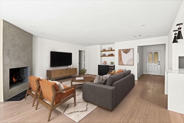 5826 Dumfries Drive, Houston, TX 77096