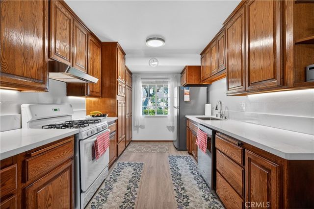 2056 W Random, Anaheim, CA 92804