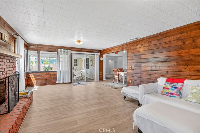2056 W Random, Anaheim, CA 92804