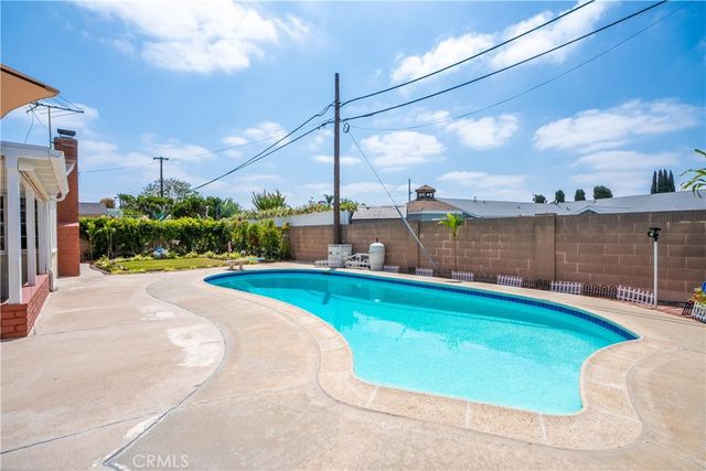 2056 W Random, Anaheim, CA 92804