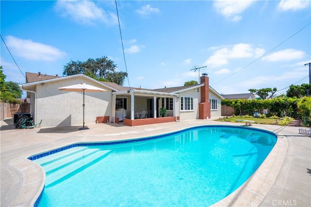 2056 W Random, Anaheim, CA 92804