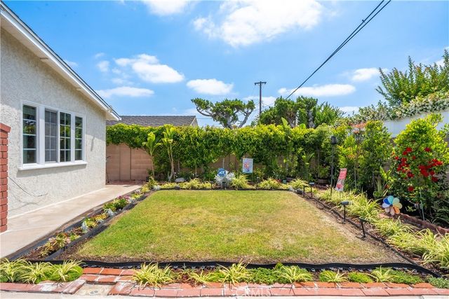2056 W Random, Anaheim, CA 92804