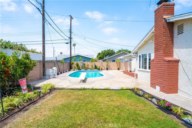 2056 W Random, Anaheim, CA 92804