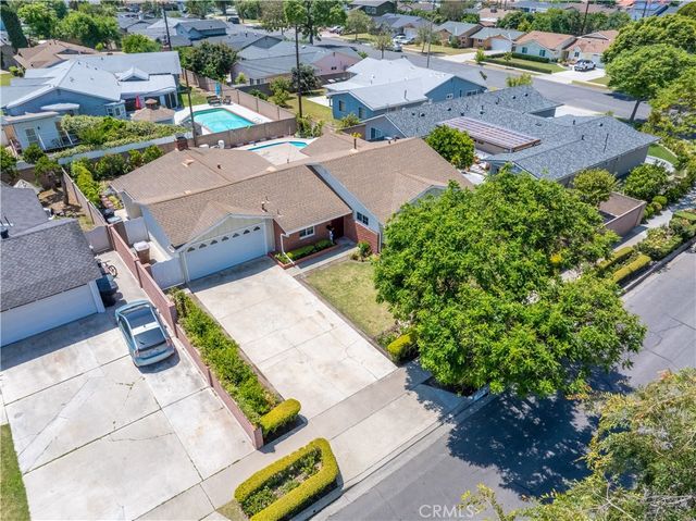 2056 W Random, Anaheim, CA 92804