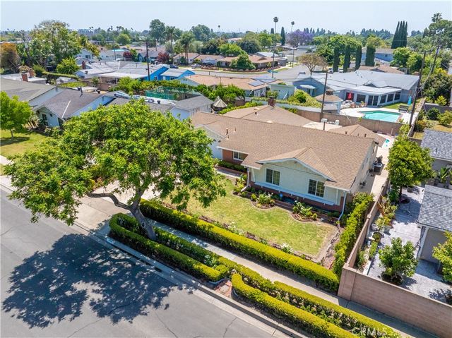 2056 W Random, Anaheim, CA 92804