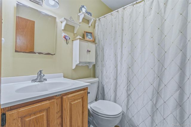 324 Walnut Avenue, New Windsor, NY 12553