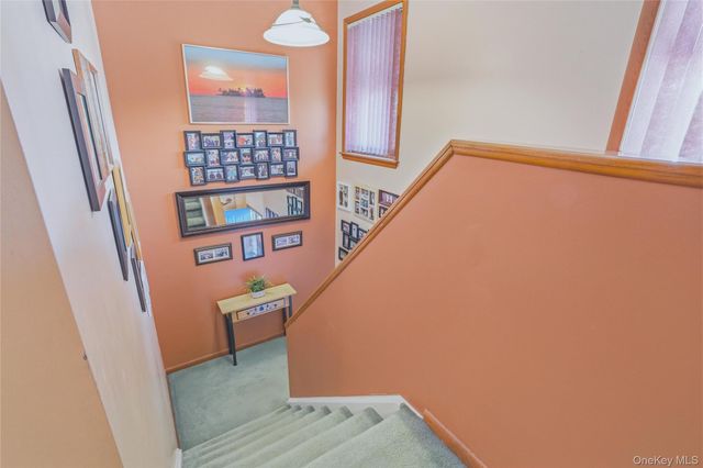 324 Walnut Avenue, New Windsor, NY 12553