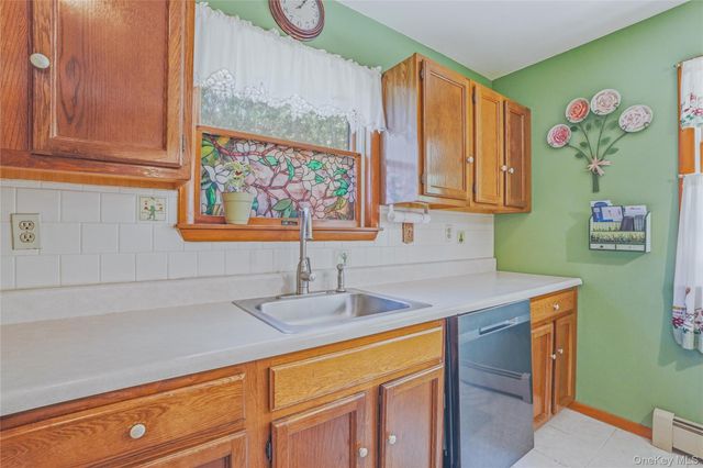 324 Walnut Avenue, New Windsor, NY 12553