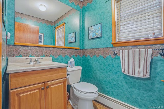 324 Walnut Avenue, New Windsor, NY 12553