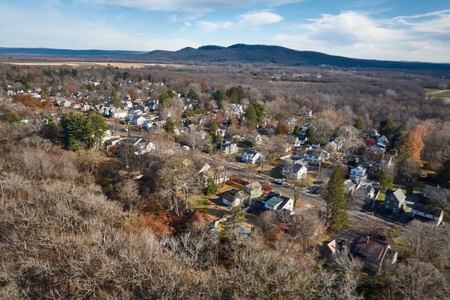 283 South St, Northampton, MA 01060