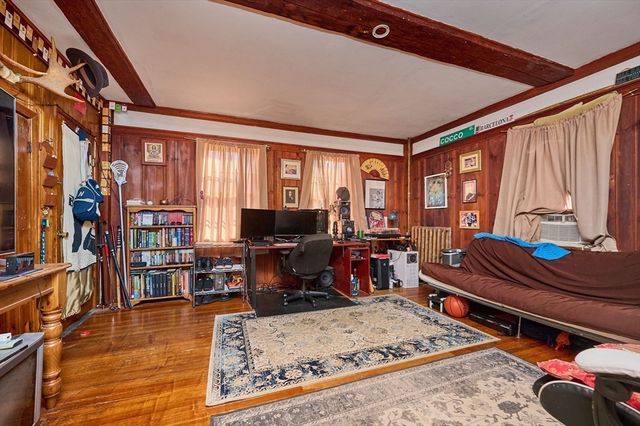 283 South St, Northampton, MA 01060