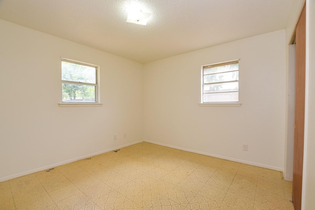 Image 10 of property listing at 814 Stonewall Drive, San Angelo, TX 76905