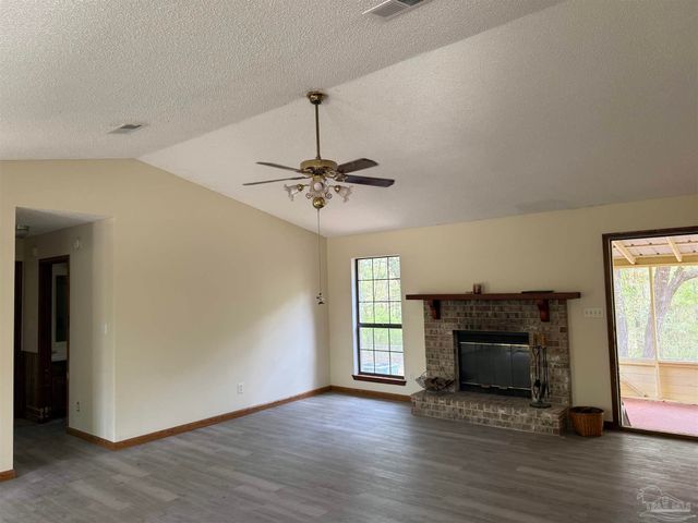 7686 N Hwy 87, Milton, FL 32570