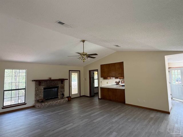 7686 N Hwy 87, Milton, FL 32570