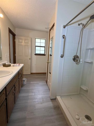 7686 N Hwy 87, Milton, FL 32570