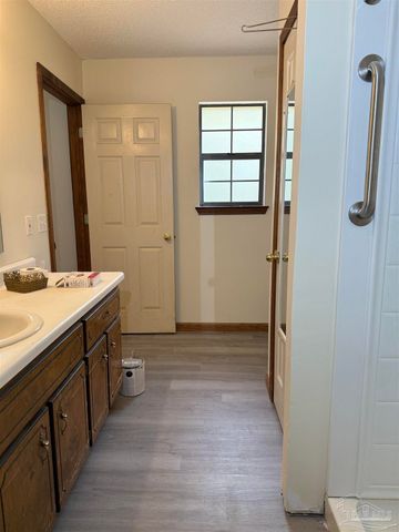 7686 N Hwy 87, Milton, FL 32570