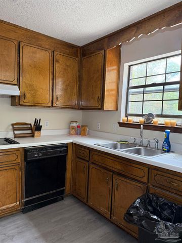 7686 N Hwy 87, Milton, FL 32570