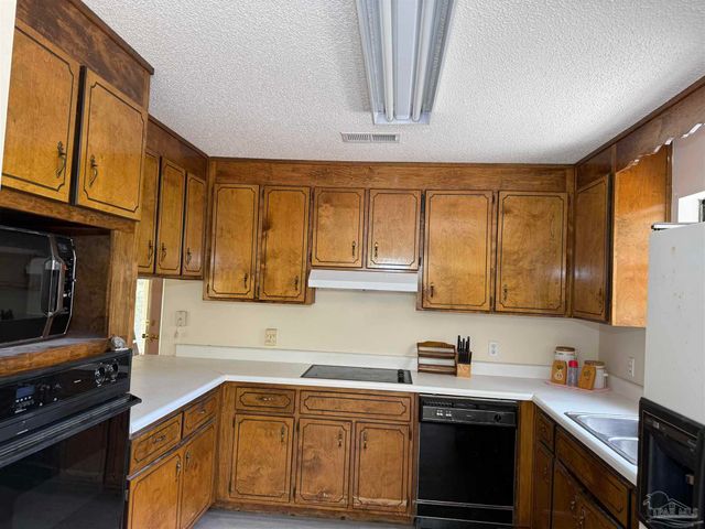 7686 N Hwy 87, Milton, FL 32570