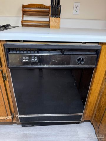 7686 N Hwy 87, Milton, FL 32570