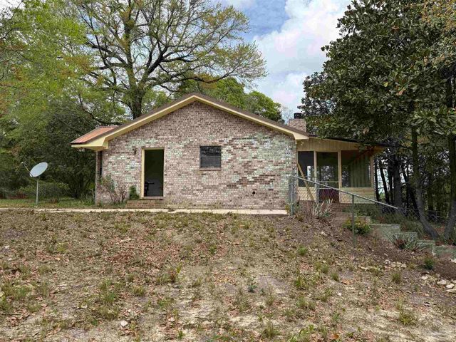 7686 N Hwy 87, Milton, FL 32570