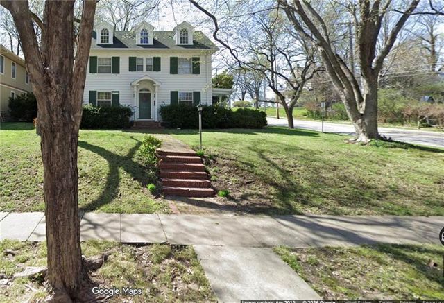 5500 Central Street, Kansas City, MO 64113