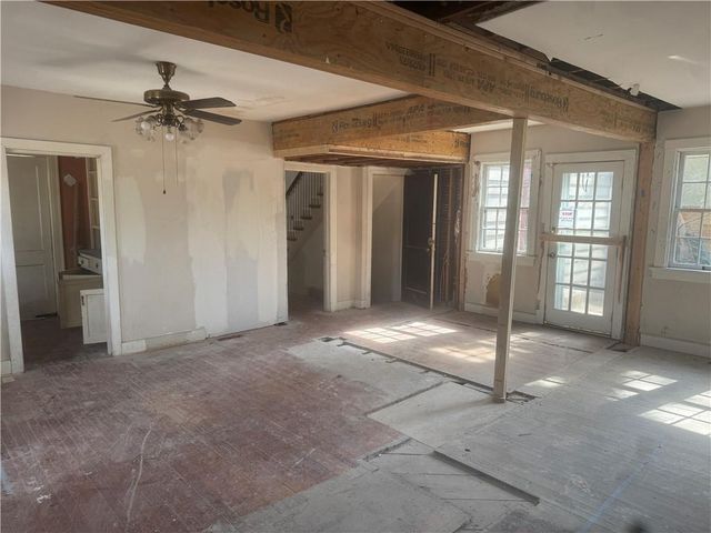 5500 Central Street, Kansas City, MO 64113