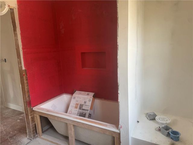 5500 Central Street, Kansas City, MO 64113