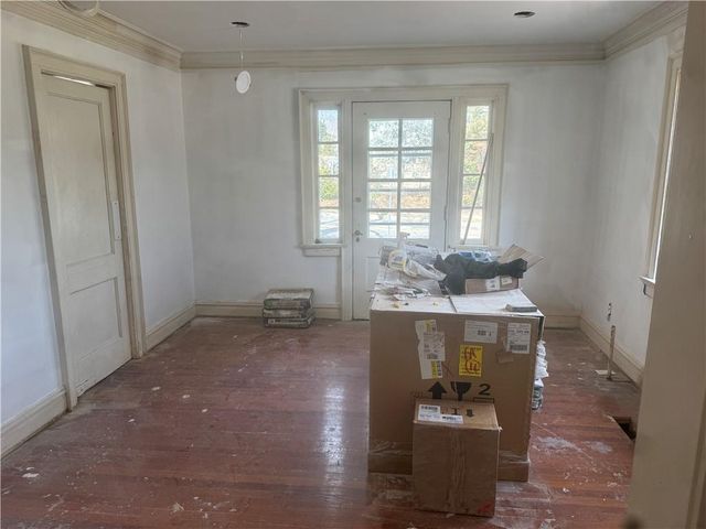 5500 Central Street, Kansas City, MO 64113