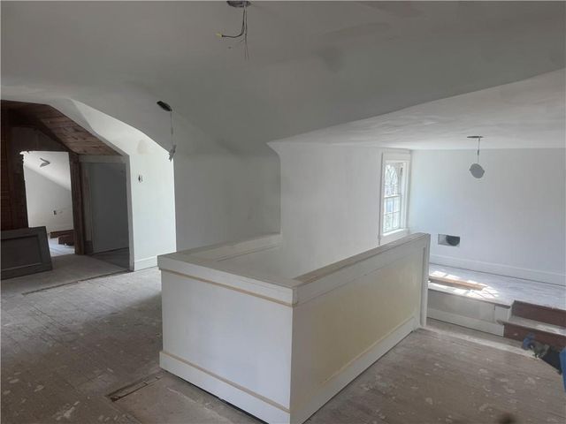 5500 Central Street, Kansas City, MO 64113