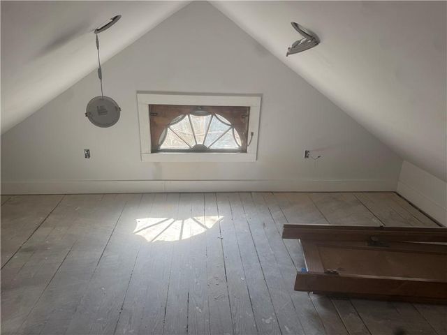 5500 Central Street, Kansas City, MO 64113