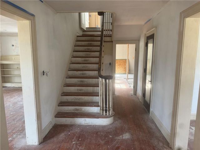 5500 Central Street, Kansas City, MO 64113