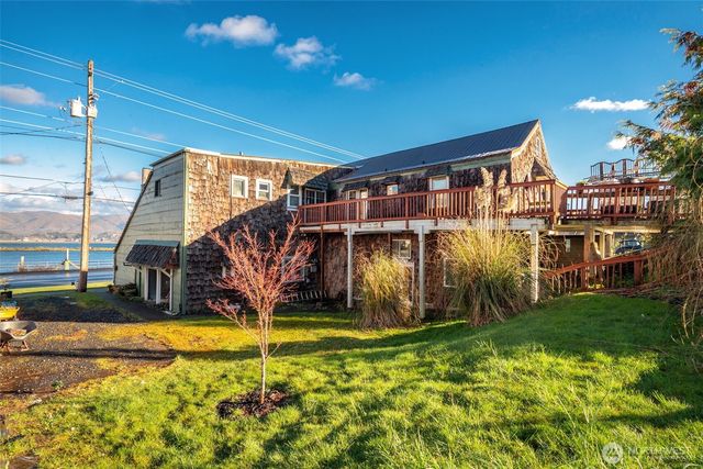 608 W Robert Bush Drive, South Bend, WA 98586