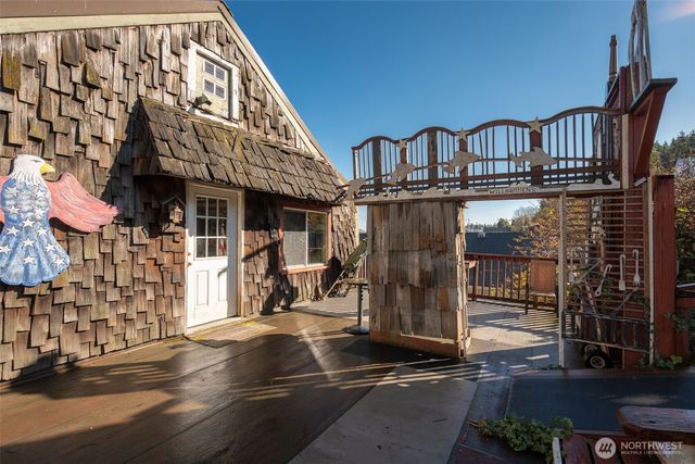 608 W Robert Bush Drive, South Bend, WA 98586