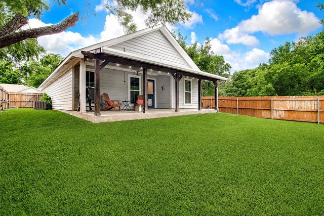 161 Columbia Street, Cleburne, TX 76031