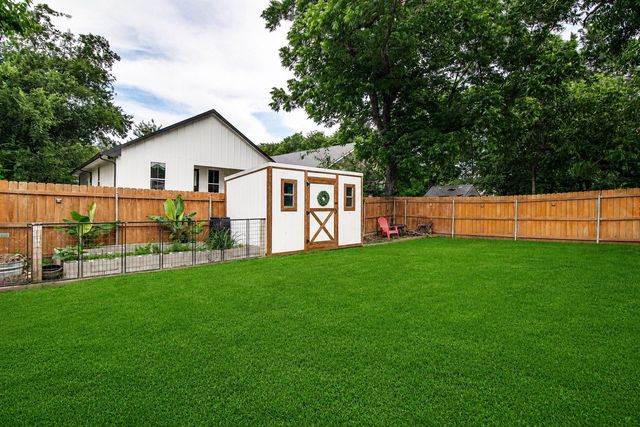 161 Columbia Street, Cleburne, TX 76031