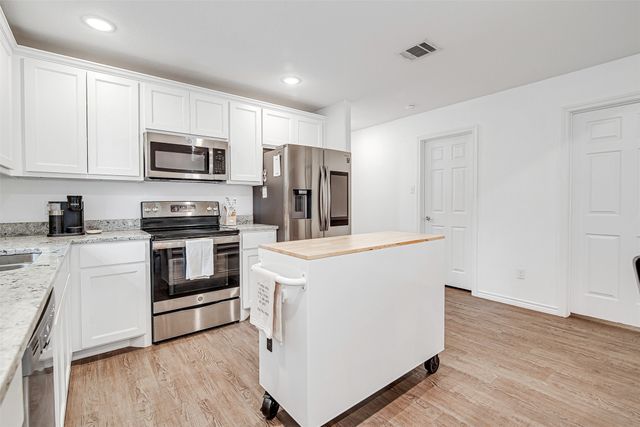 161 Columbia Street, Cleburne, TX 76031
