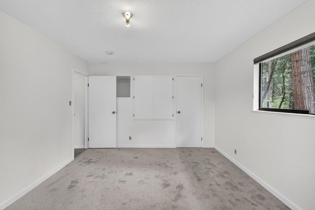 6210 Pine St, Pollock Pines, CA 95726