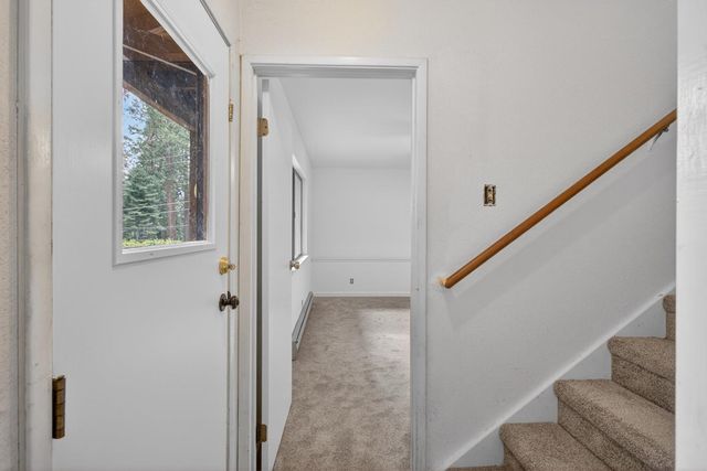 6210 Pine St, Pollock Pines, CA 95726